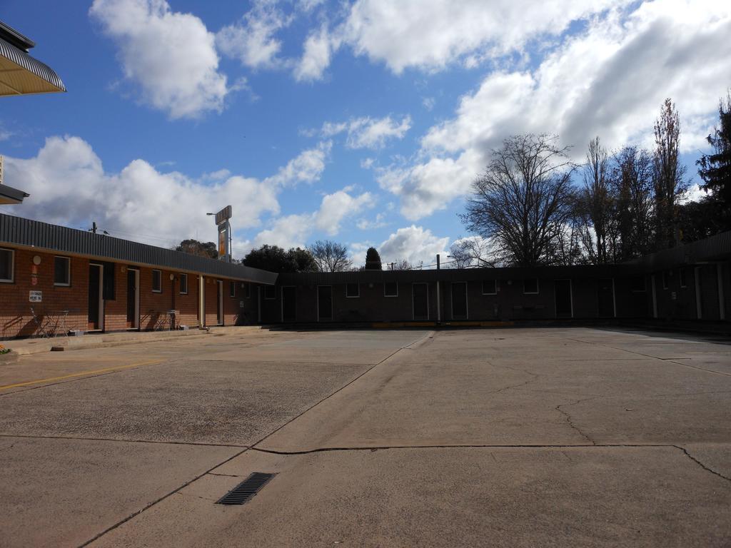 Parkway Motel Queanbeyan Exterior photo