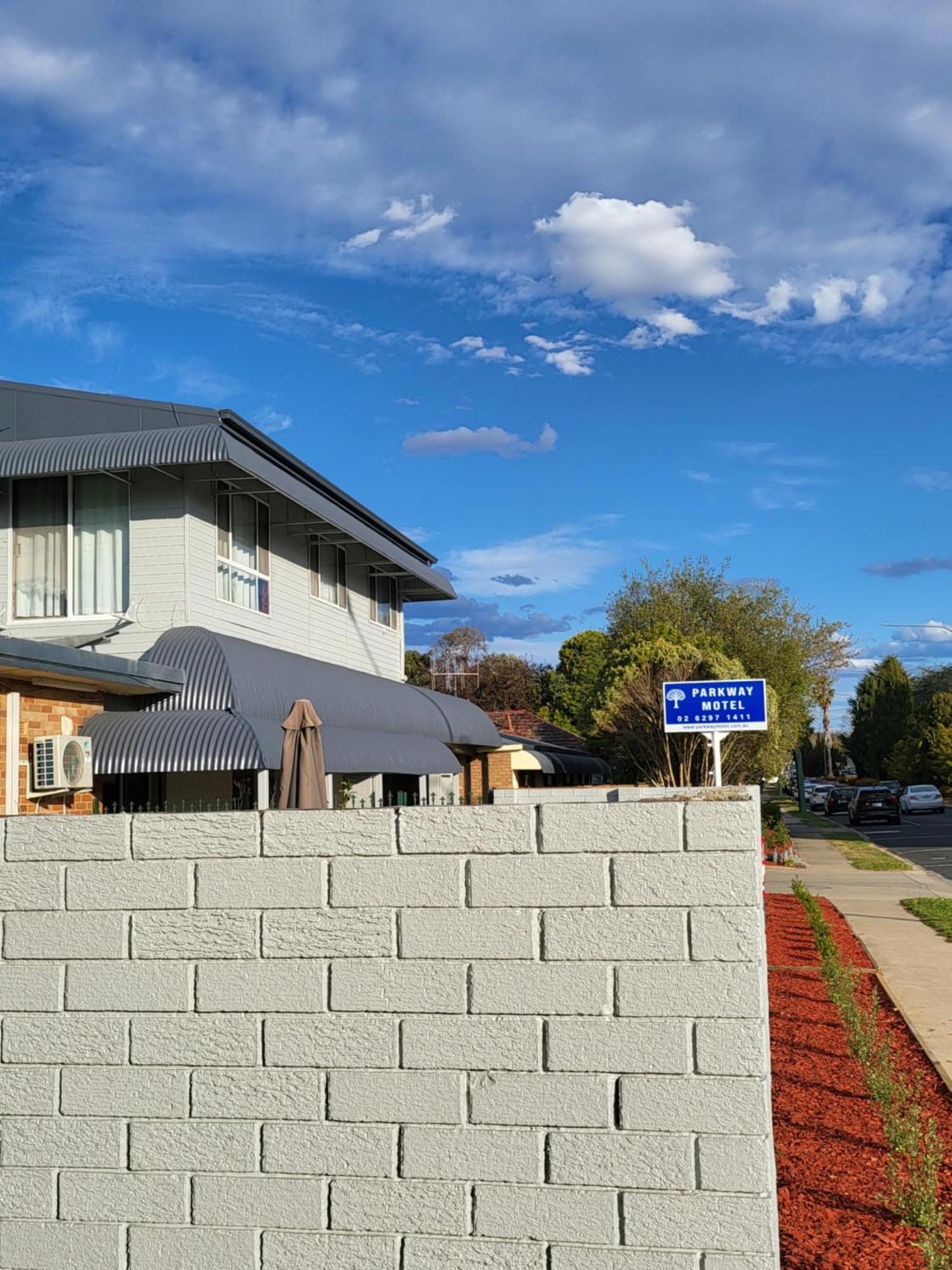 Parkway Motel Queanbeyan Exterior photo