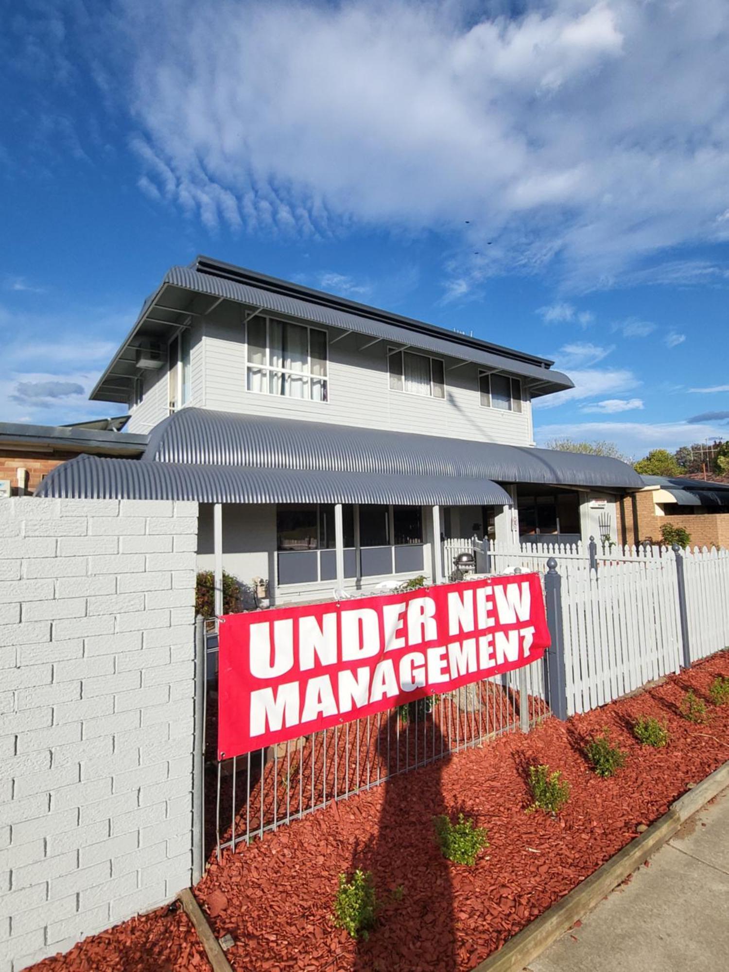 Parkway Motel Queanbeyan Exterior photo